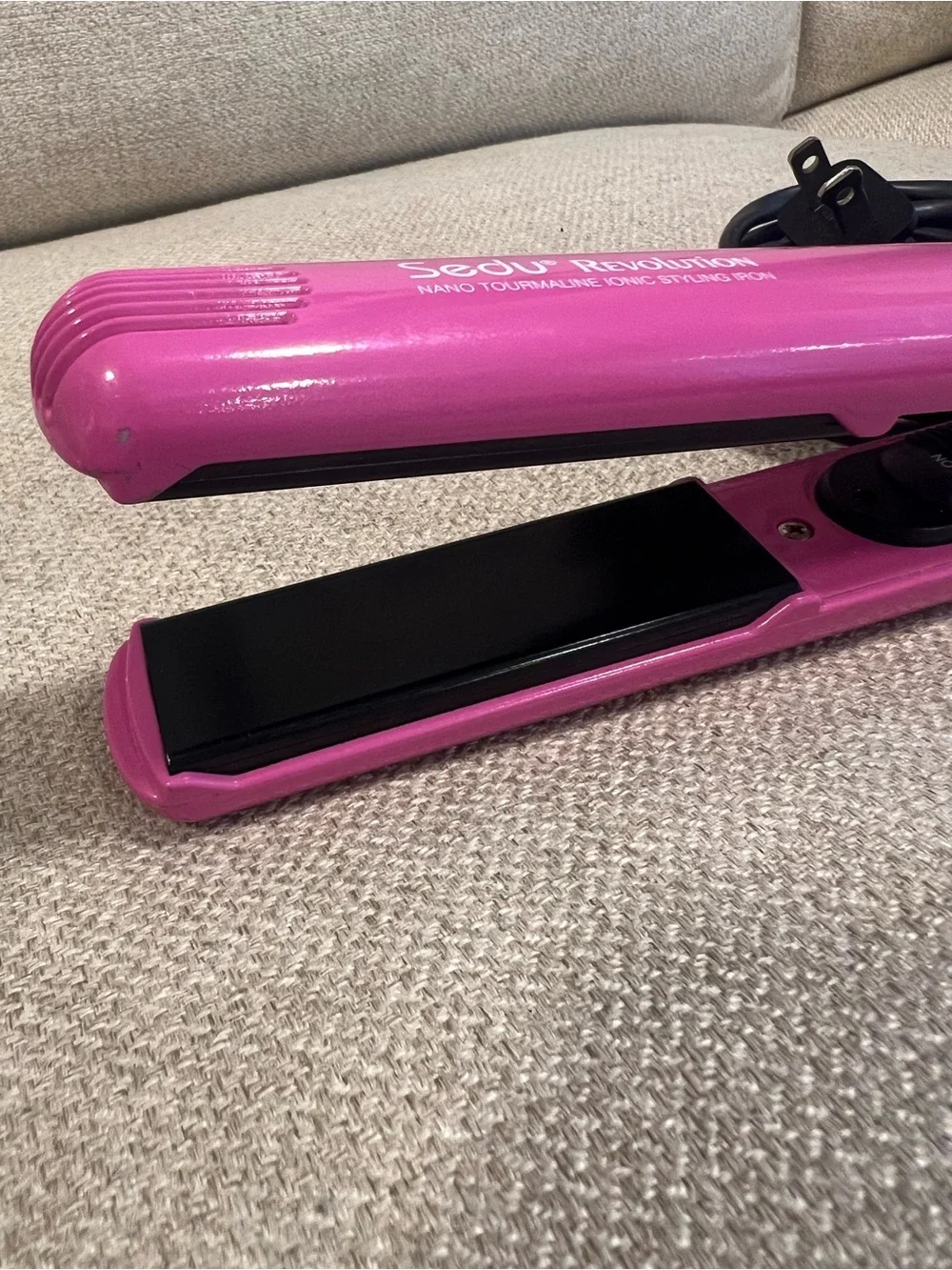 Sedu Revolution Nano Tourmaline Ionic Flat Iron Hair Straightener – Pink